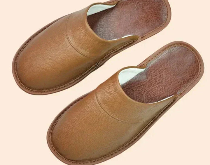 Finn | Men’s Leather Slip-On Slippers with Closed-toe
